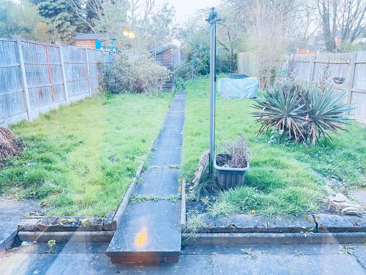 3 Bedroom House,close To M6-express Way To Centre